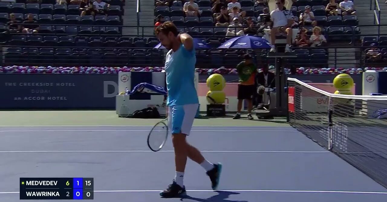 Stan Wawrinka between Round 2 sets at the 2026 Dubai Duty Free Tennis Championships