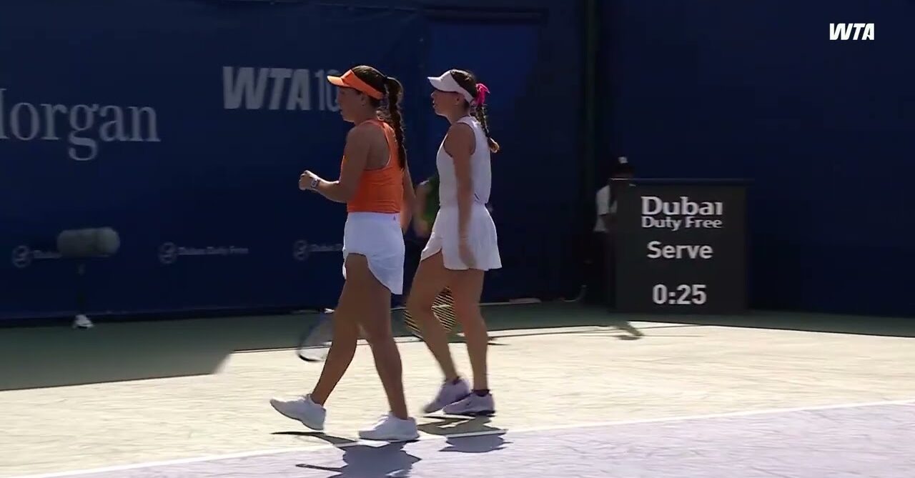 Olmos/Pegula vs. Mertens/Zhang